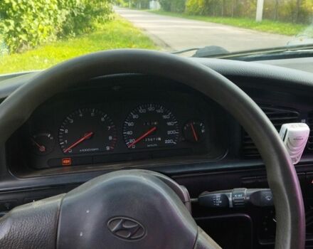 Серый Хендай Лантра, объемом двигателя 1.6 л и пробегом 350 тыс. км за 800 $, фото 8 на Automoto.ua