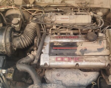 Серый Хендай Лантра, объемом двигателя 1.6 л и пробегом 350 тыс. км за 800 $, фото 2 на Automoto.ua