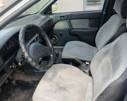 Серый Хендай Лантра, объемом двигателя 1.5 л и пробегом 471 тыс. км за 750 $, фото 8 на Automoto.ua