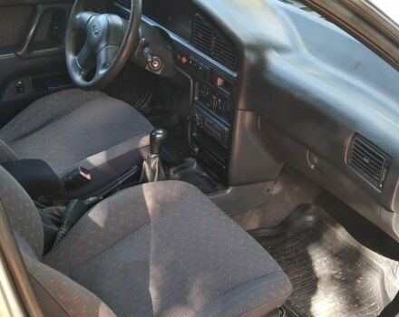 Сірий Хендай Лантра, об'ємом двигуна 1.5 л та пробігом 275 тис. км за 2000 $, фото 16 на Automoto.ua