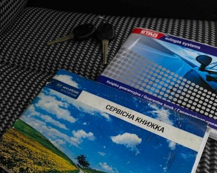 Серый Хендай Лантра, объемом двигателя 1.6 л и пробегом 187 тыс. км за 5999 $, фото 13 на Automoto.ua