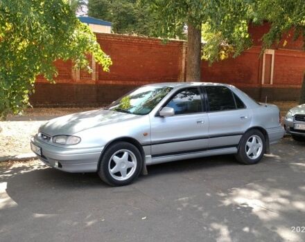 Серый Хендай Лантра, объемом двигателя 1.5 л и пробегом 275 тыс. км за 2000 $, фото 1 на Automoto.ua