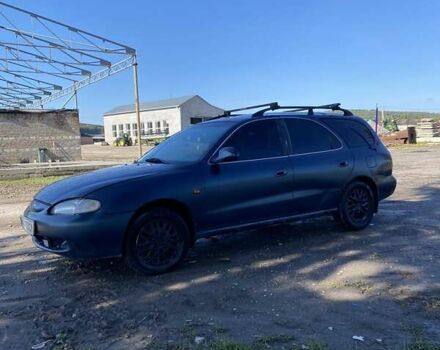 Синий Хендай Лантра, объемом двигателя 1.6 л и пробегом 258 тыс. км за 1500 $, фото 5 на Automoto.ua