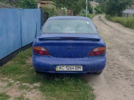 Синий Хендай Лантра, объемом двигателя 1.6 л и пробегом 300 тыс. км за 1850 $, фото 1 на Automoto.ua