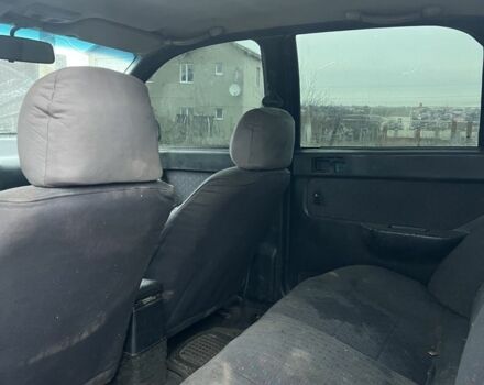 Зеленый Хендай Лантра, объемом двигателя 1.5 л и пробегом 200 тыс. км за 700 $, фото 5 на Automoto.ua