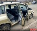 Бежевый Хендай Матрикс, объемом двигателя 1.8 л и пробегом 300 тыс. км за 1000 $, фото 2 на Automoto.ua