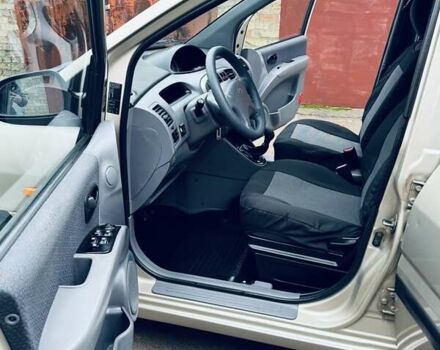 Бежевий Хендай Матрікс, об'ємом двигуна 1.6 л та пробігом 282 тис. км за 3900 $, фото 18 на Automoto.ua