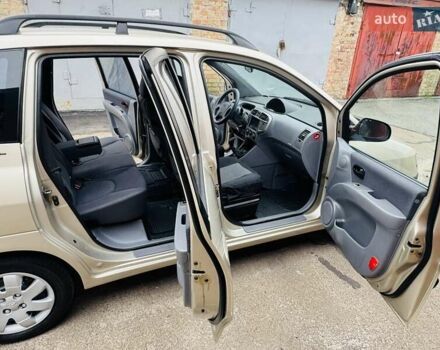 Бежевий Хендай Матрікс, об'ємом двигуна 1.6 л та пробігом 282 тис. км за 3900 $, фото 20 на Automoto.ua