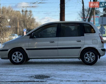 Бежевый Хендай Матрикс, объемом двигателя 1.6 л и пробегом 241 тыс. км за 2999 $, фото 1 на Automoto.ua