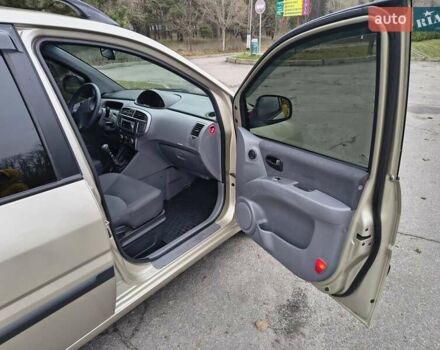 Бежевий Хендай Матрікс, об'ємом двигуна 1.49 л та пробігом 185 тис. км за 4700 $, фото 7 на Automoto.ua