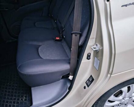 Бежевий Хендай Матрікс, об'ємом двигуна 1.49 л та пробігом 185 тис. км за 4700 $, фото 18 на Automoto.ua