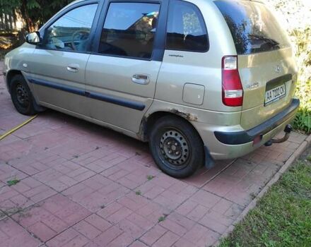 Бежевий Хендай Матрікс, об'ємом двигуна 1.6 л та пробігом 282 тис. км за 3000 $, фото 1 на Automoto.ua