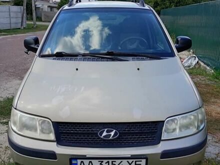 Бежевий Хендай Матрікс, об'ємом двигуна 1.8 л та пробігом 242 тис. км за 4499 $, фото 1 на Automoto.ua
