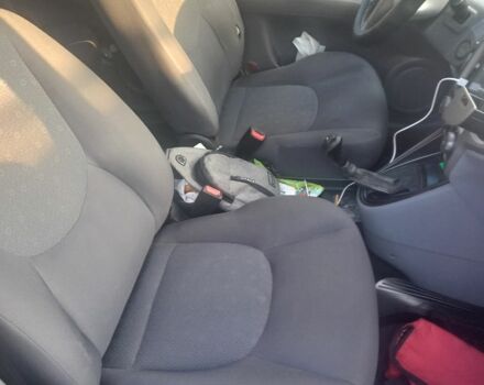 Черный Хендай Матрикс, объемом двигателя 1.6 л и пробегом 250 тыс. км за 3700 $, фото 6 на Automoto.ua