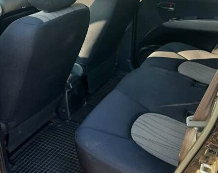 Черный Хендай Матрикс, объемом двигателя 1.6 л и пробегом 272 тыс. км за 4800 $, фото 17 на Automoto.ua