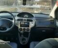 Черный Хендай Матрикс, объемом двигателя 1.6 л и пробегом 271 тыс. км за 4800 $, фото 9 на Automoto.ua