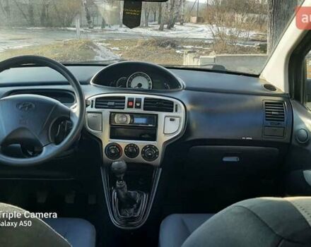 Черный Хендай Матрикс, объемом двигателя 1.6 л и пробегом 272 тыс. км за 4799 $, фото 13 на Automoto.ua