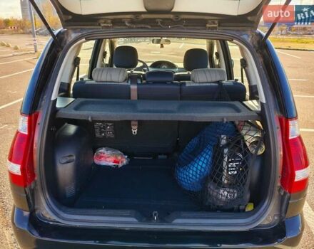 Черный Хендай Матрикс, объемом двигателя 1.6 л и пробегом 129 тыс. км за 5500 $, фото 4 на Automoto.ua