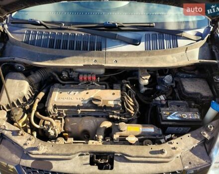 Черный Хендай Матрикс, объемом двигателя 1.6 л и пробегом 129 тыс. км за 5500 $, фото 2 на Automoto.ua