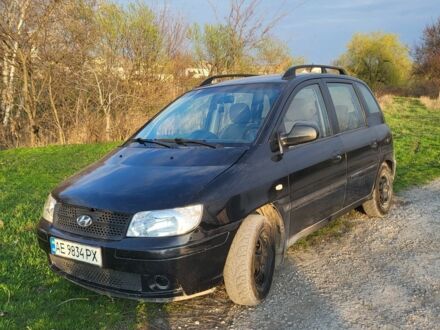 Черный Хендай Матрикс, объемом двигателя 1.6 л и пробегом 300 тыс. км за 1800 $, фото 1 на Automoto.ua