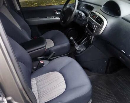 Коричневый Хендай Матрикс, объемом двигателя 1.5 л и пробегом 178 тыс. км за 5800 $, фото 2 на Automoto.ua