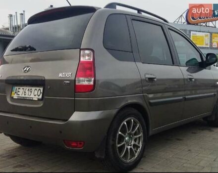 Коричневый Хендай Матрикс, объемом двигателя 1.5 л и пробегом 178 тыс. км за 5800 $, фото 1 на Automoto.ua