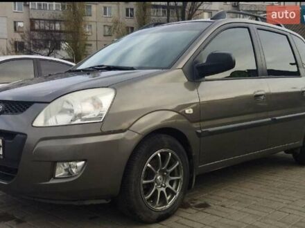 Коричневый Хендай Матрикс, объемом двигателя 1.5 л и пробегом 178 тыс. км за 5800 $, фото 1 на Automoto.ua