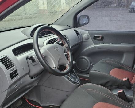 Красный Хендай Матрикс, объемом двигателя 1.8 л и пробегом 200 тыс. км за 2499 $, фото 18 на Automoto.ua