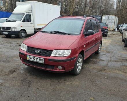 Красный Хендай Матрикс, объемом двигателя 1.8 л и пробегом 200 тыс. км за 2499 $, фото 1 на Automoto.ua