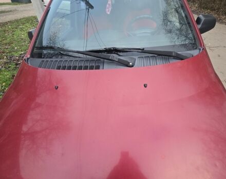 Красный Хендай Матрикс, объемом двигателя 1.6 л и пробегом 336 тыс. км за 3500 $, фото 1 на Automoto.ua