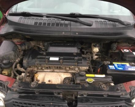 Красный Хендай Матрикс, объемом двигателя 1.8 л и пробегом 174 тыс. км за 4900 $, фото 12 на Automoto.ua