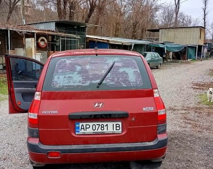 Красный Хендай Матрикс, объемом двигателя 1.6 л и пробегом 270 тыс. км за 3600 $, фото 2 на Automoto.ua