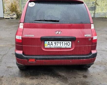 Червоний Хендай Матрікс, об'ємом двигуна 1.8 л та пробігом 200 тис. км за 2300 $, фото 4 на Automoto.ua
