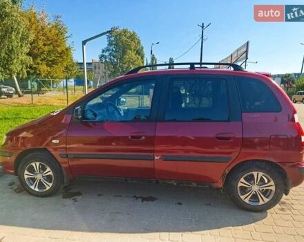 Красный Хендай Матрикс, объемом двигателя 1.8 л и пробегом 299 тыс. км за 3500 $, фото 12 на Automoto.ua