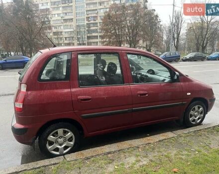 Красный Хендай Матрикс, объемом двигателя 1.6 л и пробегом 500 тыс. км за 4600 $, фото 6 на Automoto.ua