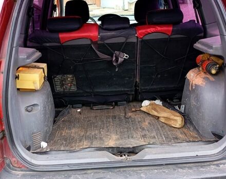 Красный Хендай Матрикс, объемом двигателя 1.6 л и пробегом 270 тыс. км за 3600 $, фото 6 на Automoto.ua