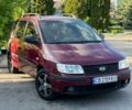 Красный Хендай Матрикс, объемом двигателя 1.6 л и пробегом 270 тыс. км за 4000 $, фото 1 на Automoto.ua