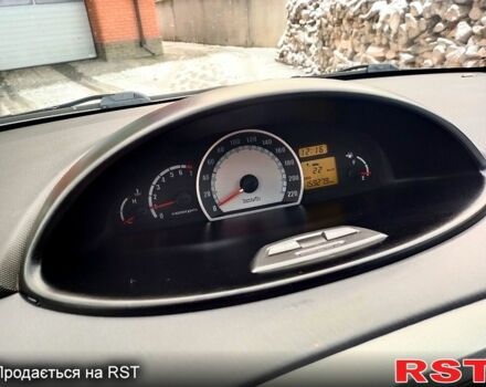 Красный Хендай Матрикс, объемом двигателя 1.8 л и пробегом 159 тыс. км за 5000 $, фото 9 на Automoto.ua