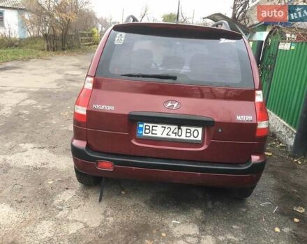 Красный Хендай Матрикс, объемом двигателя 1.8 л и пробегом 174 тыс. км за 4900 $, фото 4 на Automoto.ua