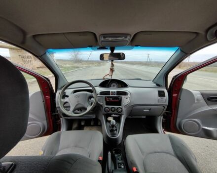 Красный Хендай Матрикс, объемом двигателя 0 л и пробегом 1000 тыс. км за 4200 $, фото 5 на Automoto.ua