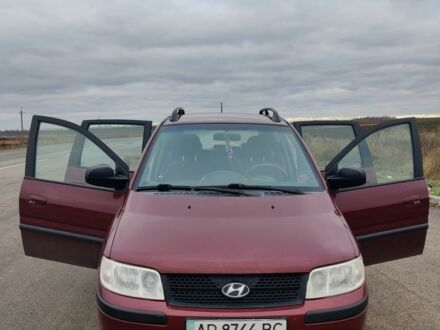 Красный Хендай Матрикс, объемом двигателя 0 л и пробегом 1000 тыс. км за 4200 $, фото 1 на Automoto.ua