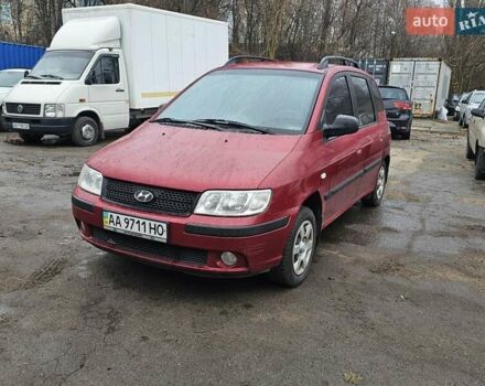 Красный Хендай Матрикс, объемом двигателя 1.8 л и пробегом 200 тыс. км за 1900 $, фото 1 на Automoto.ua