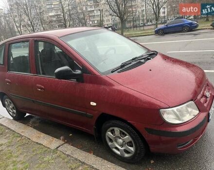 Красный Хендай Матрикс, объемом двигателя 1.6 л и пробегом 500 тыс. км за 4600 $, фото 1 на Automoto.ua