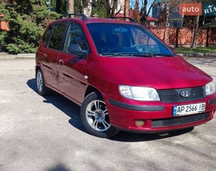 Красный Хендай Матрикс, объемом двигателя 1.8 л и пробегом 147 тыс. км за 4500 $, фото 1 на Automoto.ua