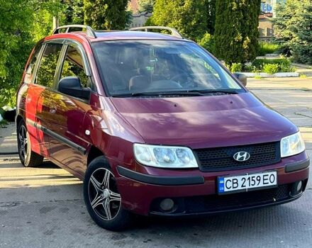 Красный Хендай Матрикс, объемом двигателя 1.6 л и пробегом 253 тыс. км за 4000 $, фото 1 на Automoto.ua