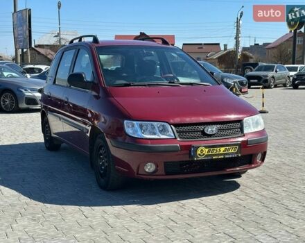 Красный Хендай Матрикс, объемом двигателя 1.6 л и пробегом 188 тыс. км за 4300 $, фото 1 на Automoto.ua