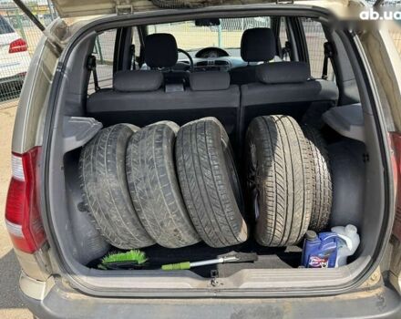 Хендай Матрікс, об'ємом двигуна 0 л та пробігом 181 тис. км за 3490 $, фото 12 на Automoto.ua