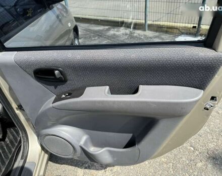 Хендай Матрікс, об'ємом двигуна 0 л та пробігом 181 тис. км за 3490 $, фото 28 на Automoto.ua