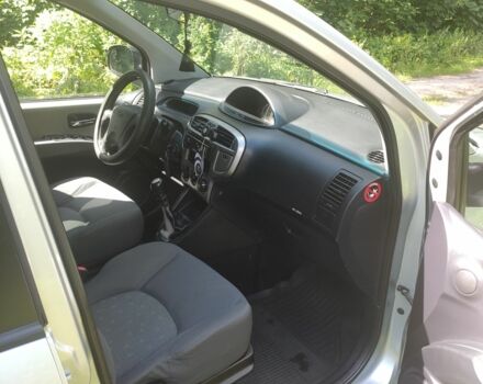 Серый Хендай Матрикс, объемом двигателя 1.5 л и пробегом 213 тыс. км за 4999 $, фото 9 на Automoto.ua