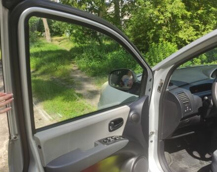 Серый Хендай Матрикс, объемом двигателя 1.5 л и пробегом 213 тыс. км за 4999 $, фото 5 на Automoto.ua